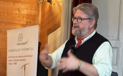 Kulturkvelden med Jørn Øyrehagen Sunde trekte fullt hus
